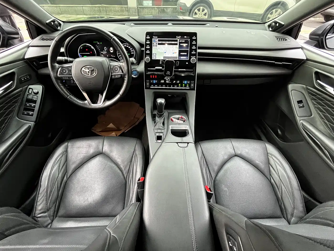 Toyota Avalon 2022 Hybrid 2.5L Limited Flagship Edition фото 27
