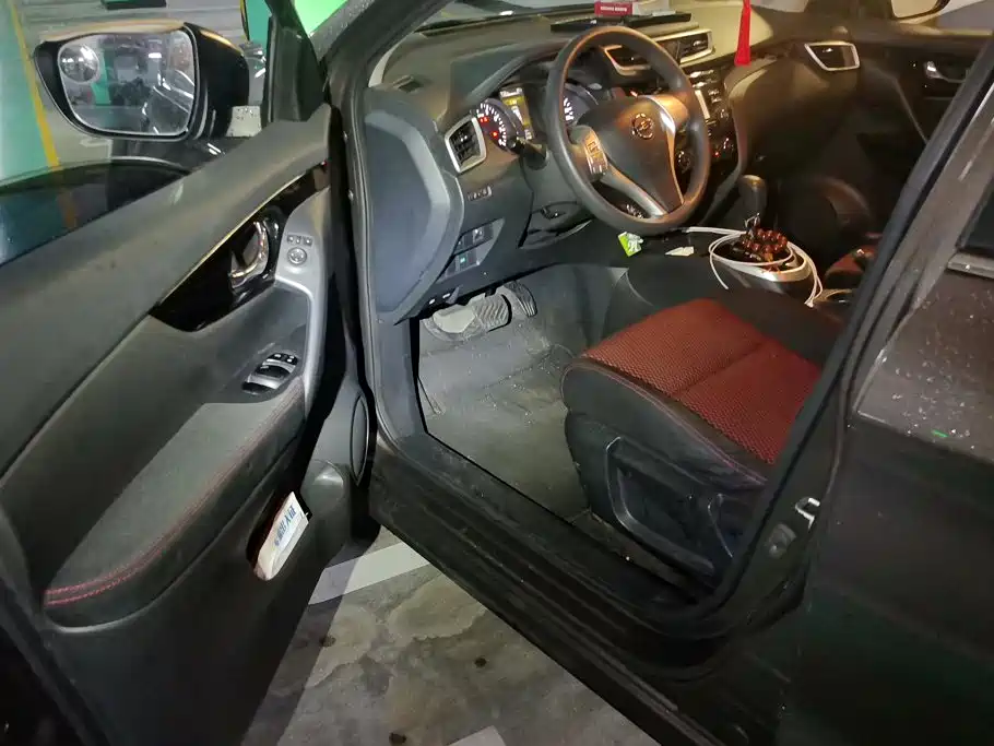 Фото 9 - Nissan Qashqai