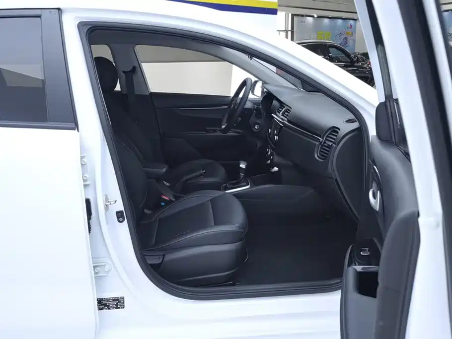 Kia K2 2018 2017 Sedan 1.4L AT 15th Anniversary Special Edition GLS