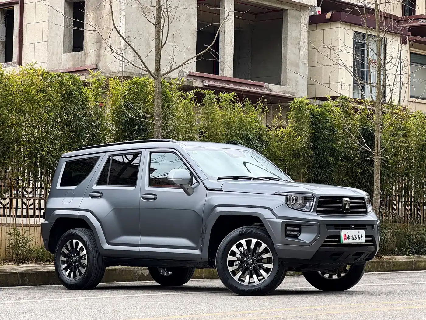 TANK TANK 700 NEW ENERGY