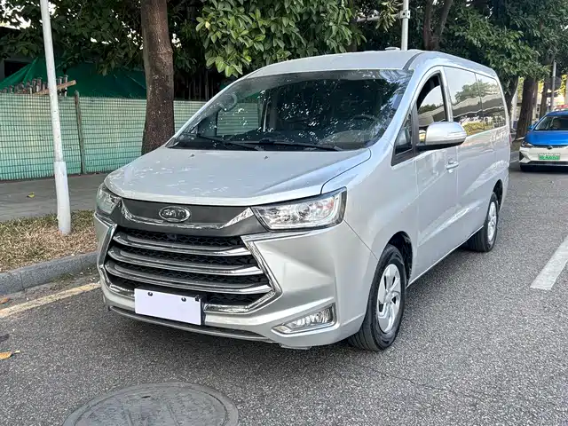 JAC Motors RUIFENG M4
