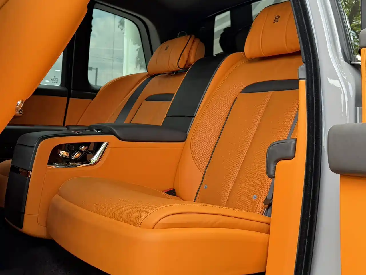 Rolls-Royce Cullinan 2023 2024 4-Seater
