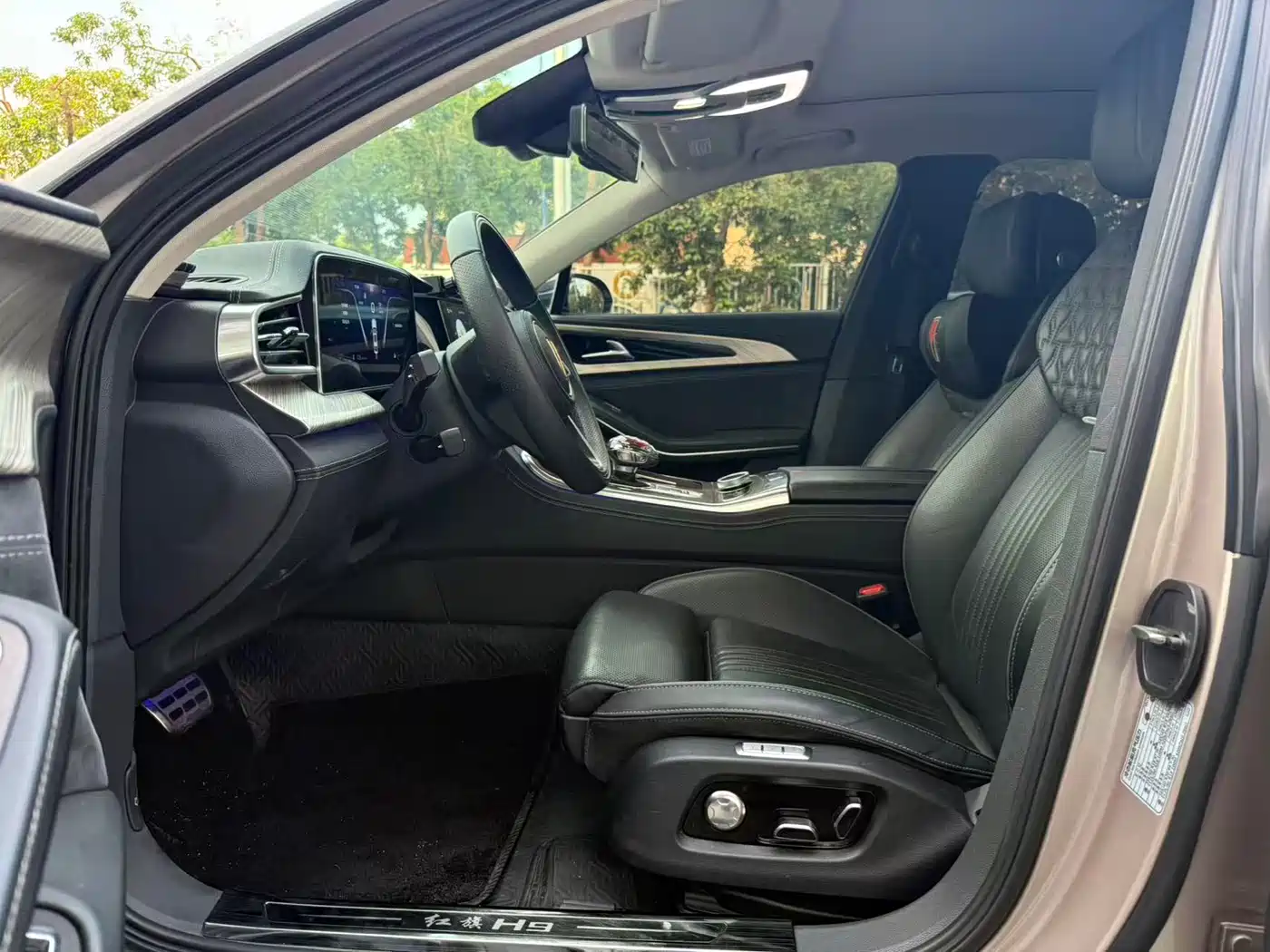 Hongqi H9 2020 Facelift 2.0T Smart Connect Flagship фото 13