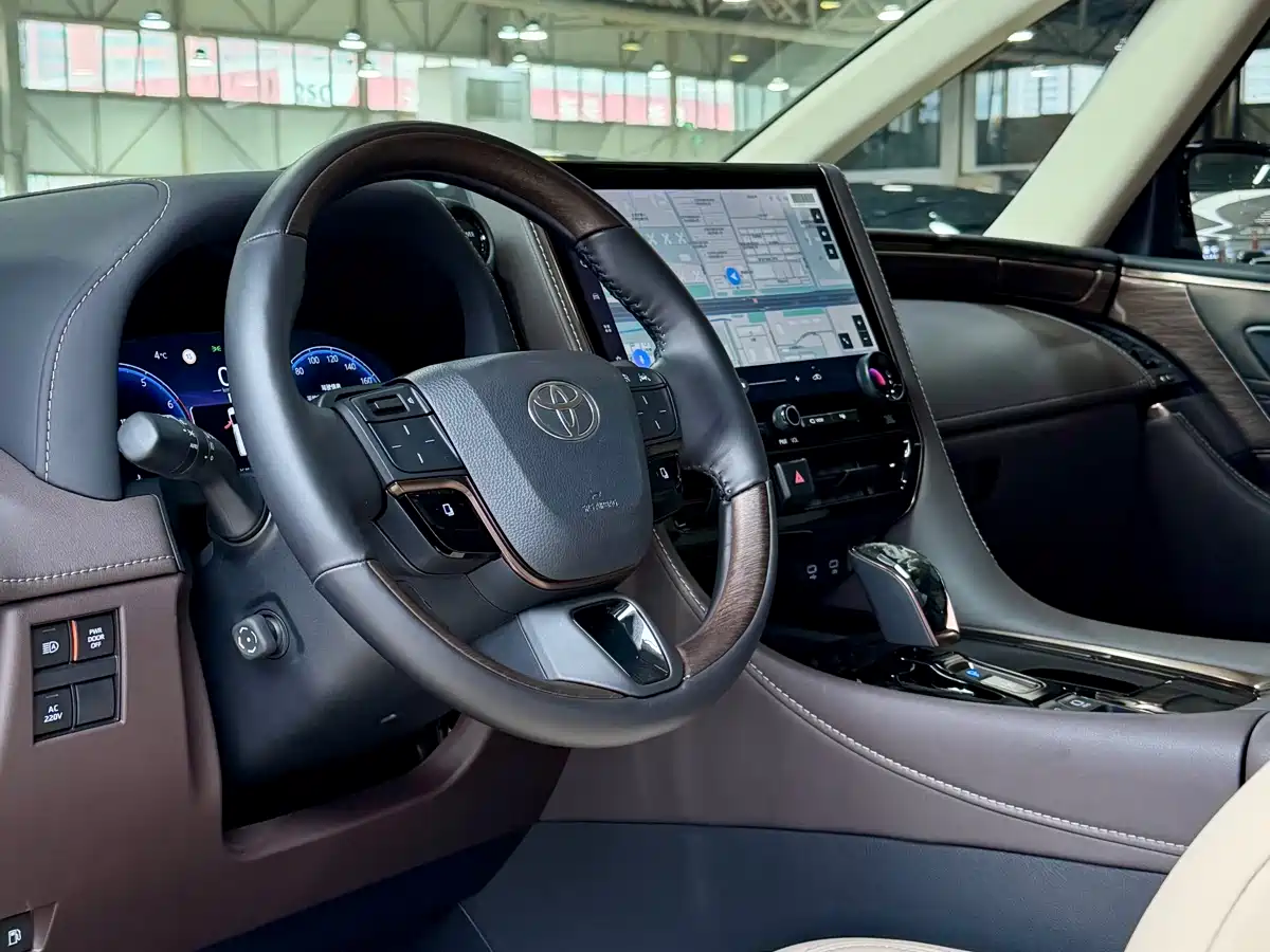 Toyota Alphard 2025 Hybrid 2.5L Prestige Gold Edition фото 6