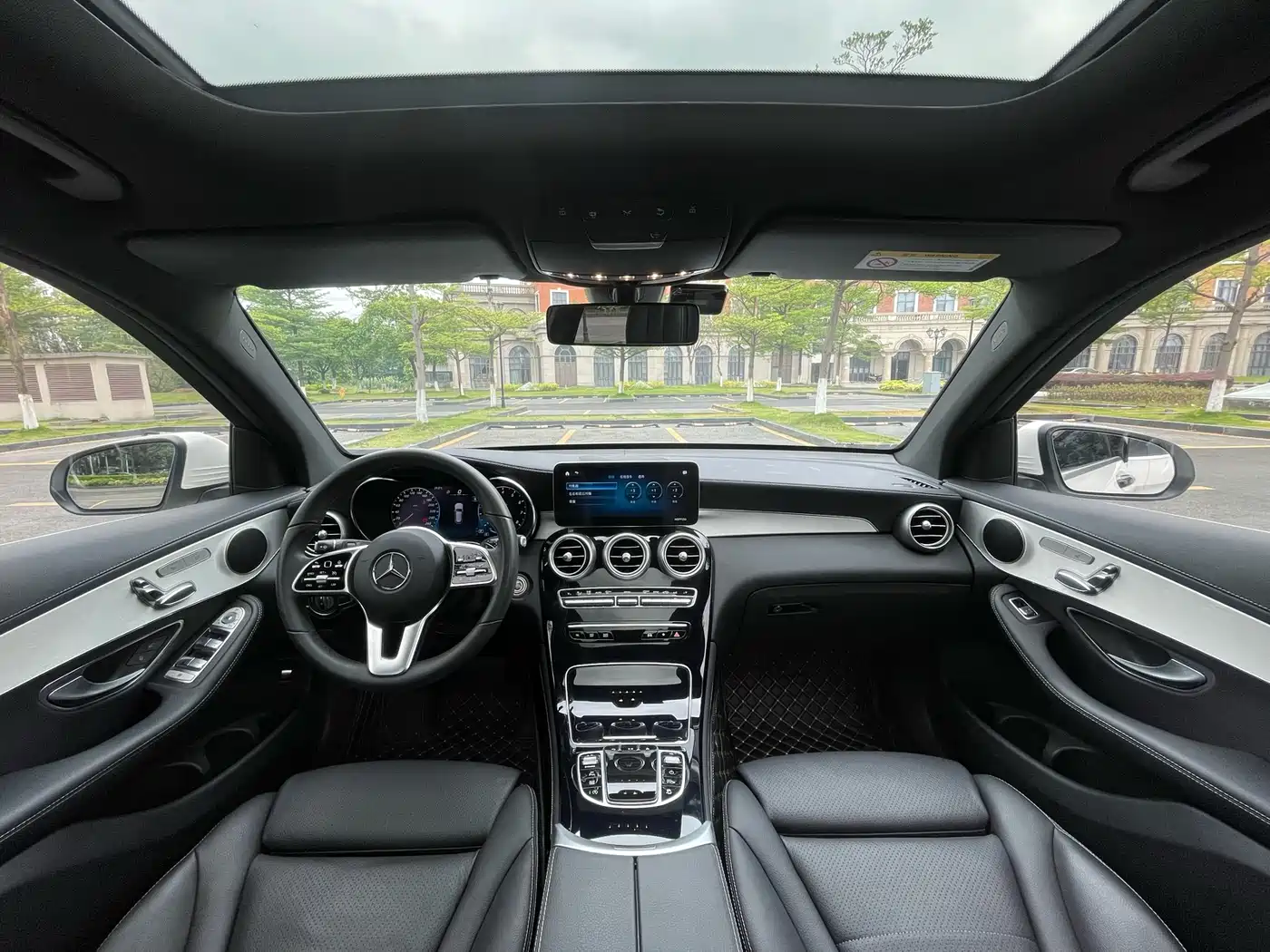 Mercedes-Benz GLC 2021 GLC 260 L 4MATIC Sporty фото 16