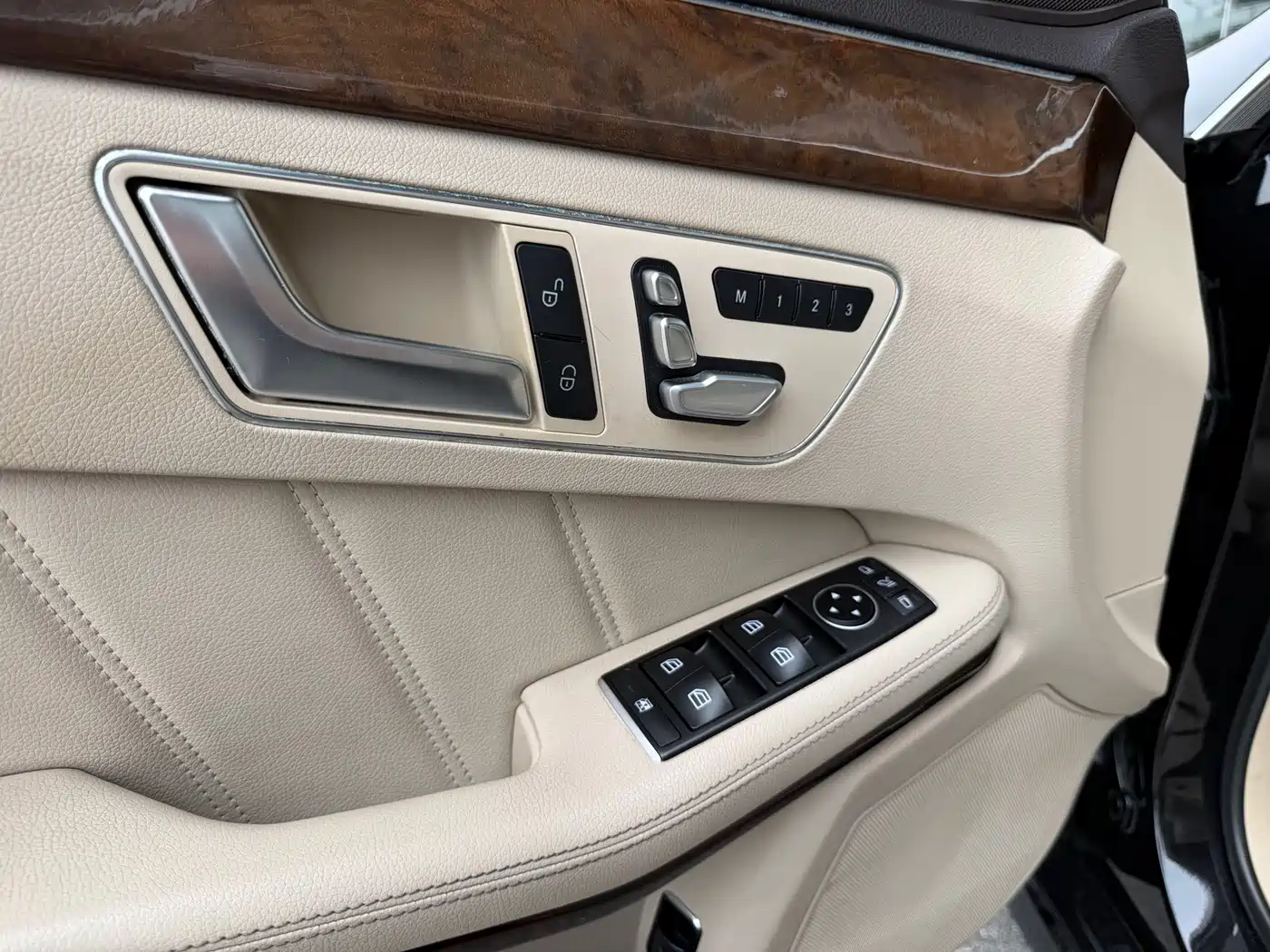 Mercedes-Benz E-Class 2014 Facelift E 260 L Luxury фото 7