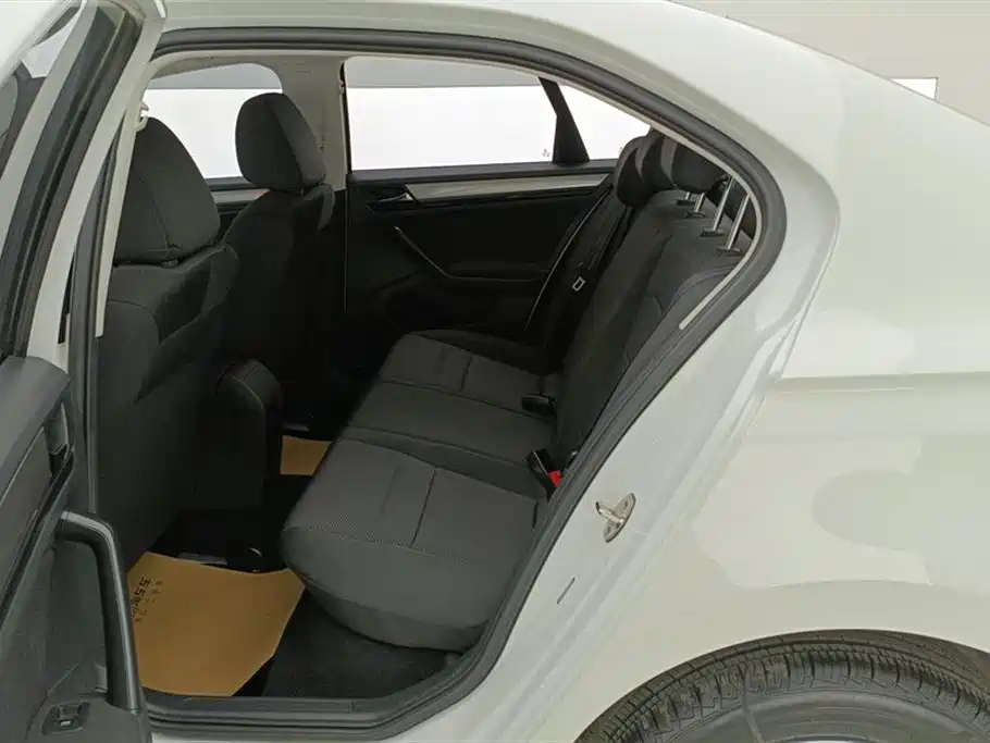 Volkswagen Bora 2018 1.5L Automatic Fashion фото 11