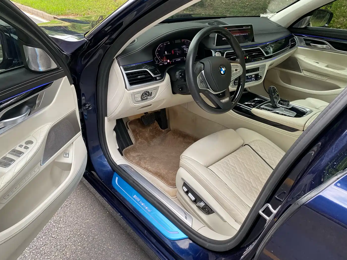BMW 7 Series 2022 740Li xDrive Executive Luxury Package фото 4
