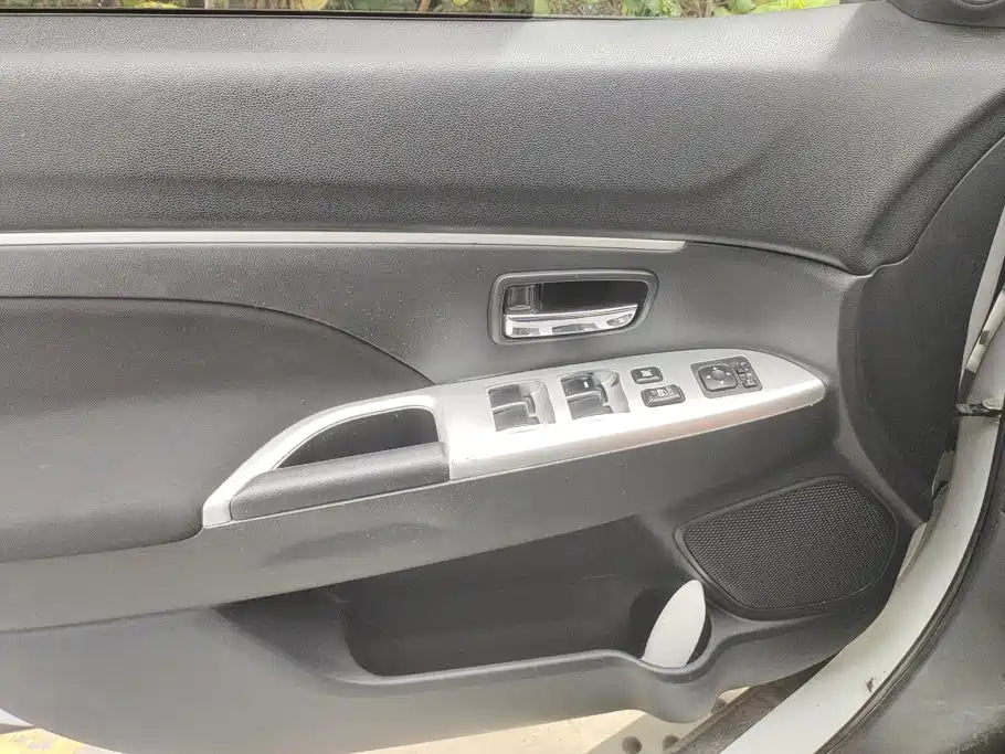 Mitsubishi ASX 2017 2018 1.6L Manual 2WD Fashion Edition