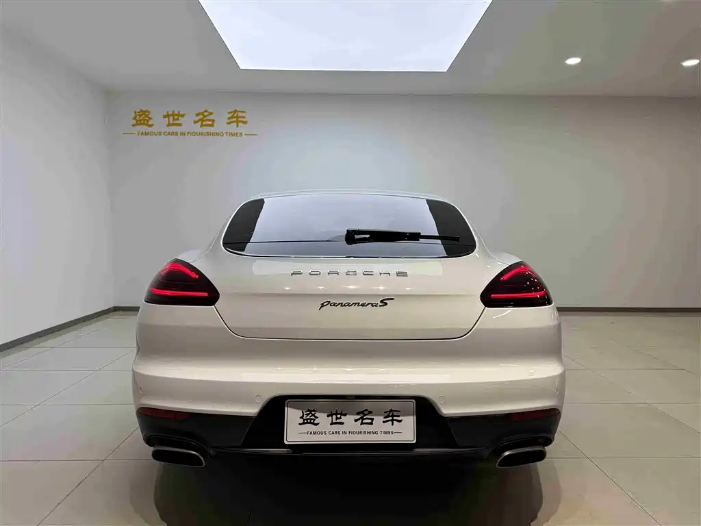 Porsche Panamera 2014 Panamera 3.0T фото 18
