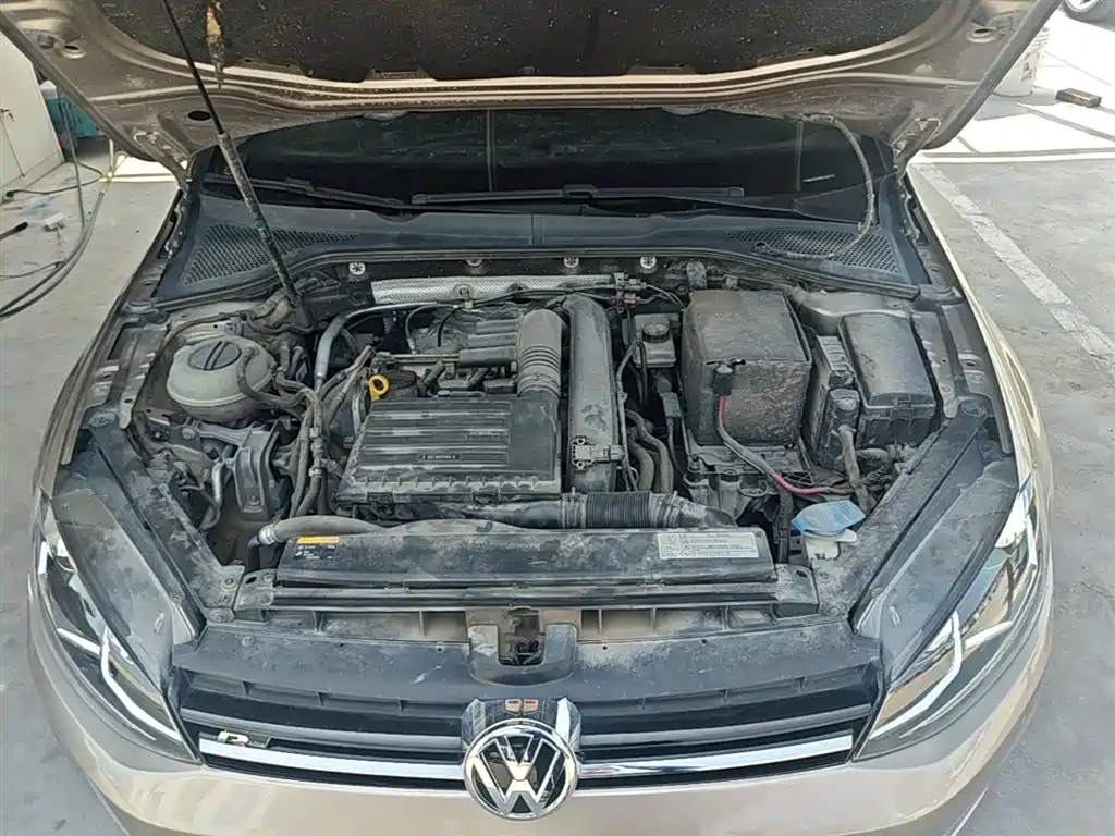 Volkswagen Golf 2015 1.4TSI Automatic Luxury фото 19