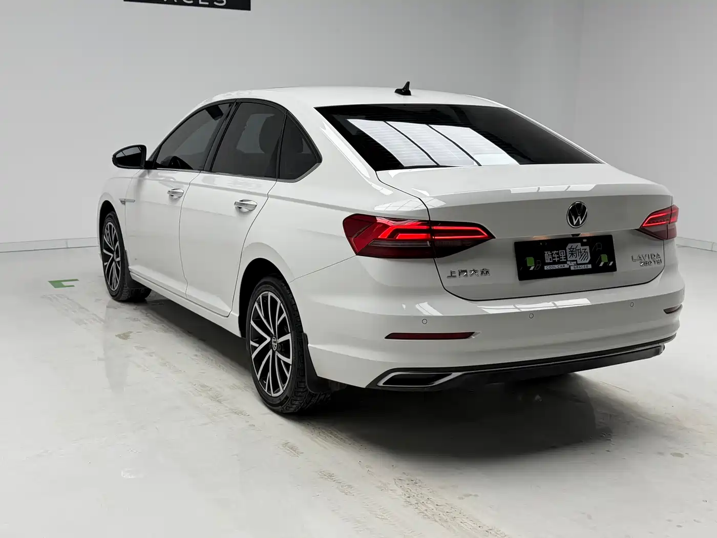Volkswagen Lavida 2021 280TSI DSG Luxury Edition фото 6