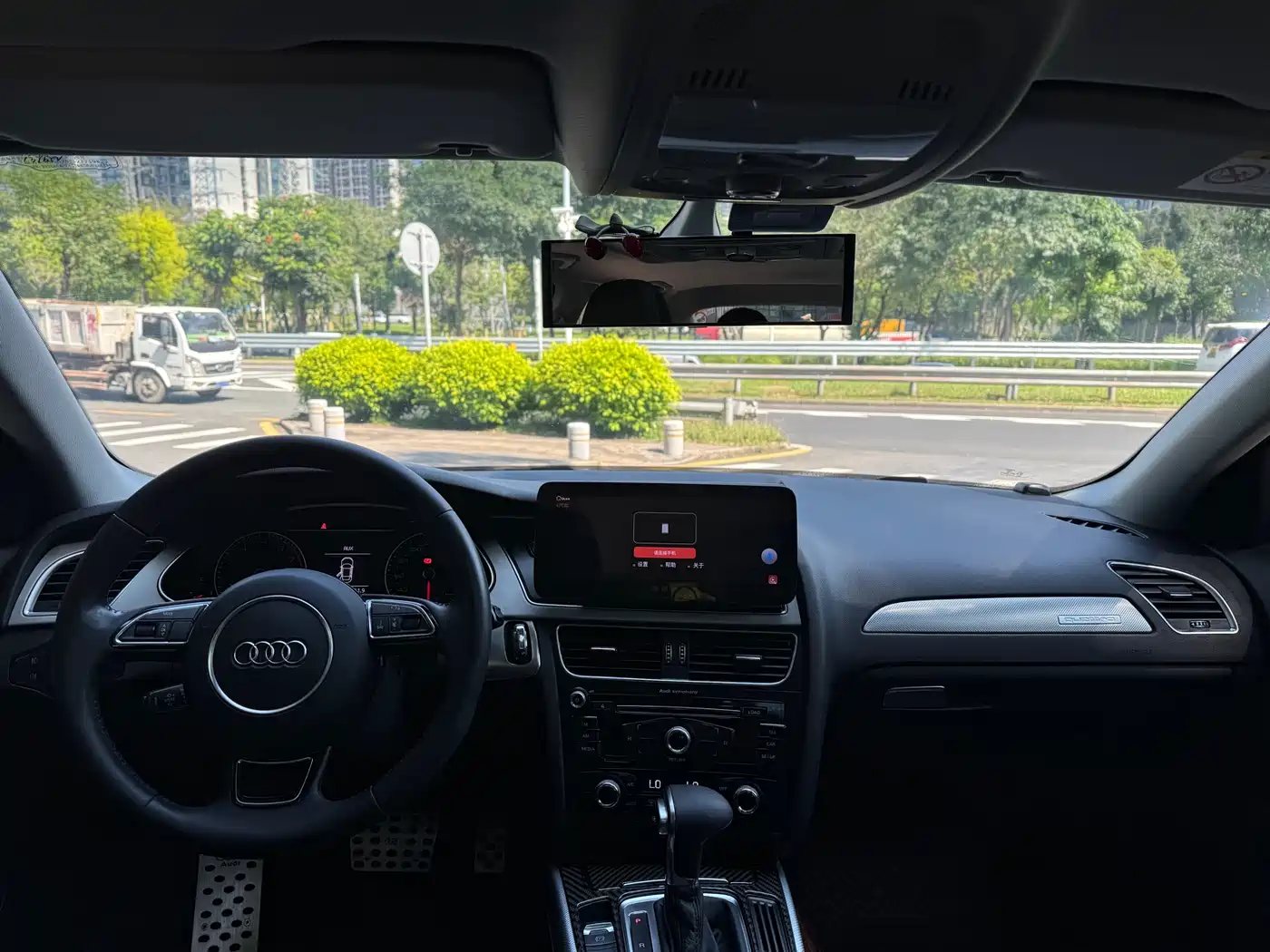 Audi A4L 2015 45 TFSI quattro Individual Sport фото 8