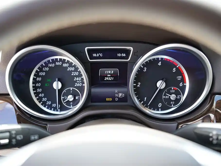 Mercedes-Benz M-Class 2014 ML 350 CDI 4MATIC фото 28