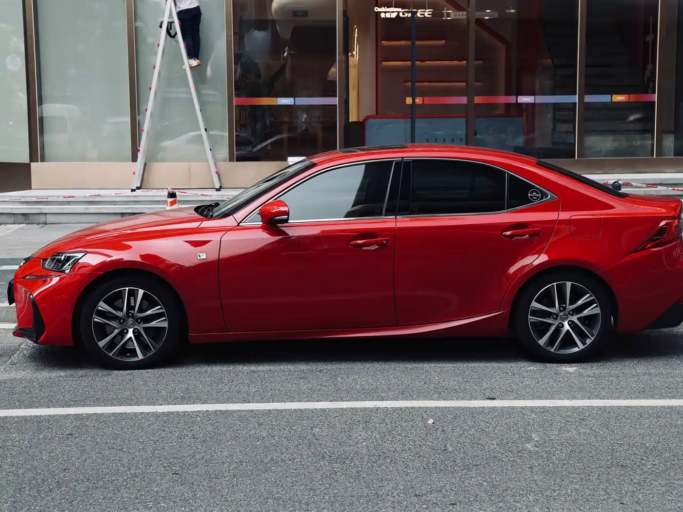 Lexus IS 2017 300 F SPORT фото 2