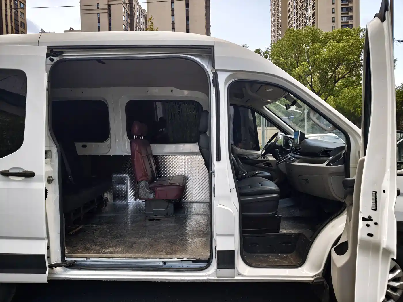 SAIC Maxus Xintu V90 2020 2020 2.0T Manual YunJie Edition FWD Single Rear Tire Long Wheelbase High Roof 7-seater