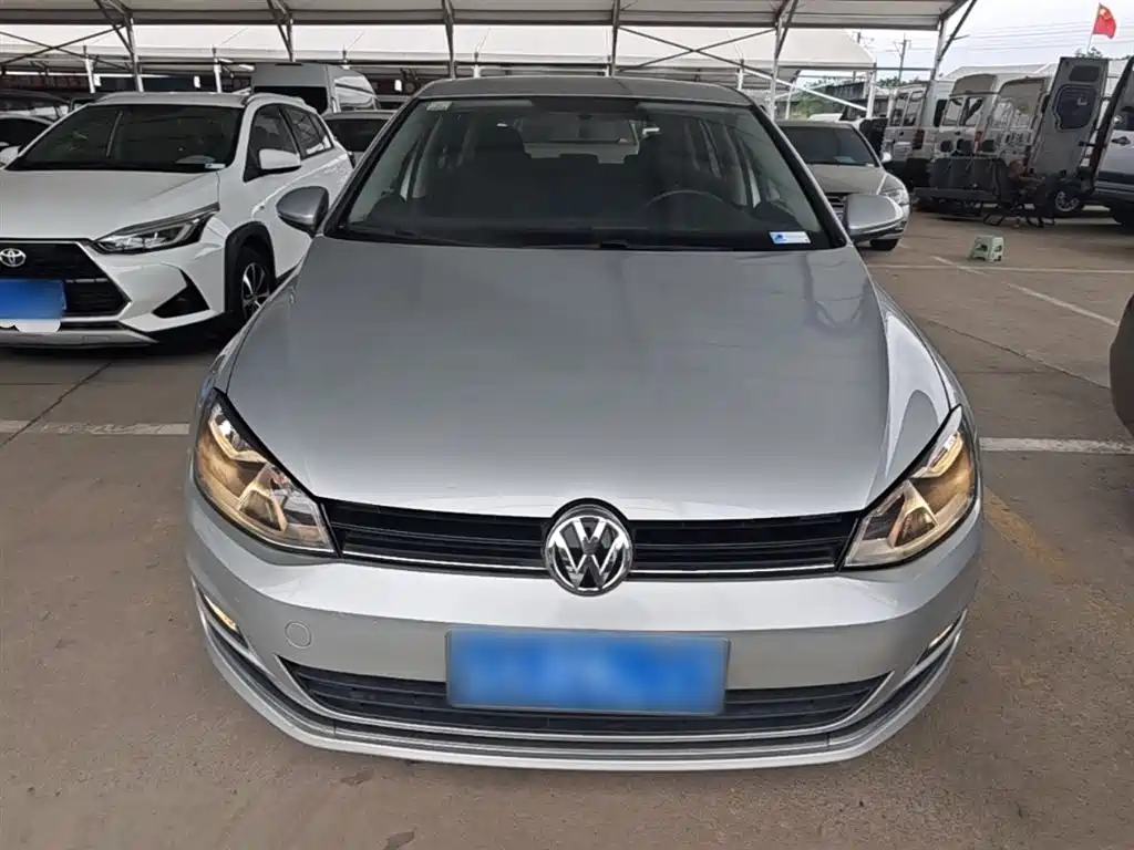 Volkswagen Golf 2015 1.6L Automatic Fashion фото 3