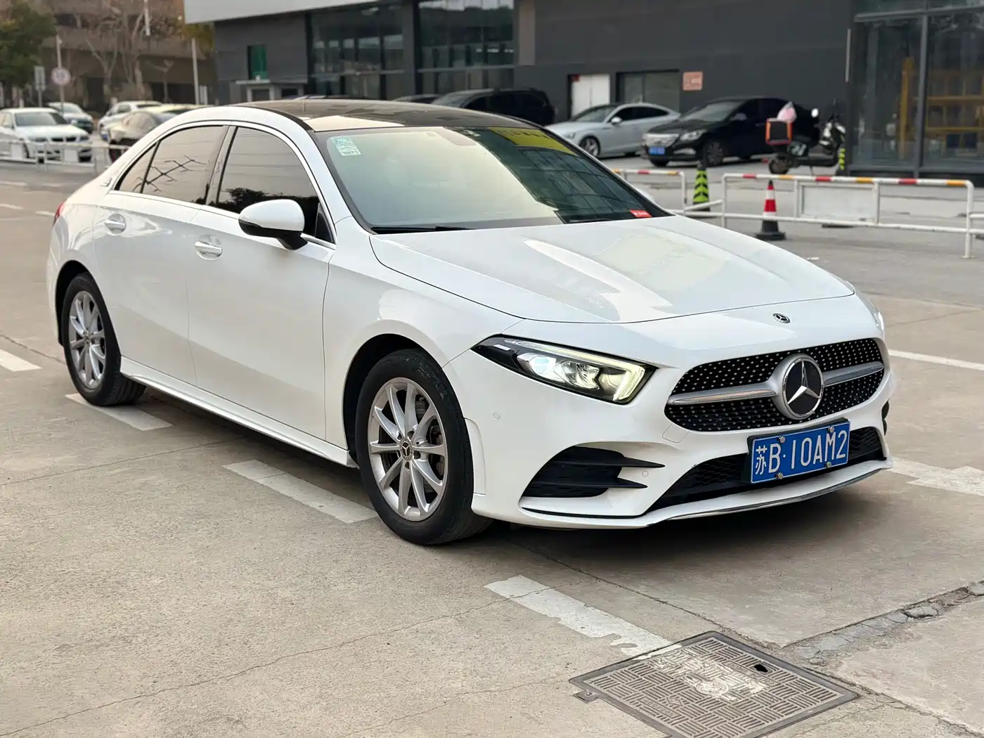 Mercedes-Benz A-Class 2019 Facelift A 200 L Sports Sedan фото 3