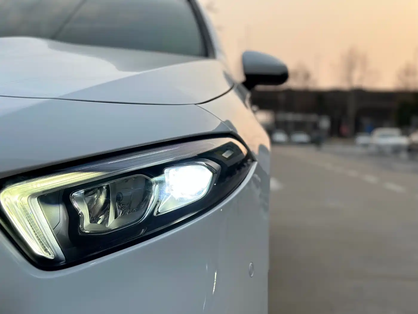 Mercedes-Benz A-Class 2019 Facelift A 200 L Sports Sedan фото 13