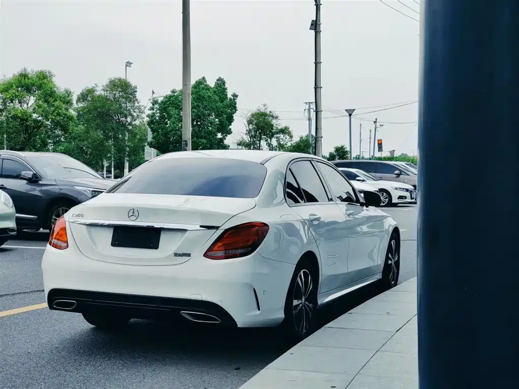 Mercedes-Benz C-Class 2017 C 200 Sport фото 6