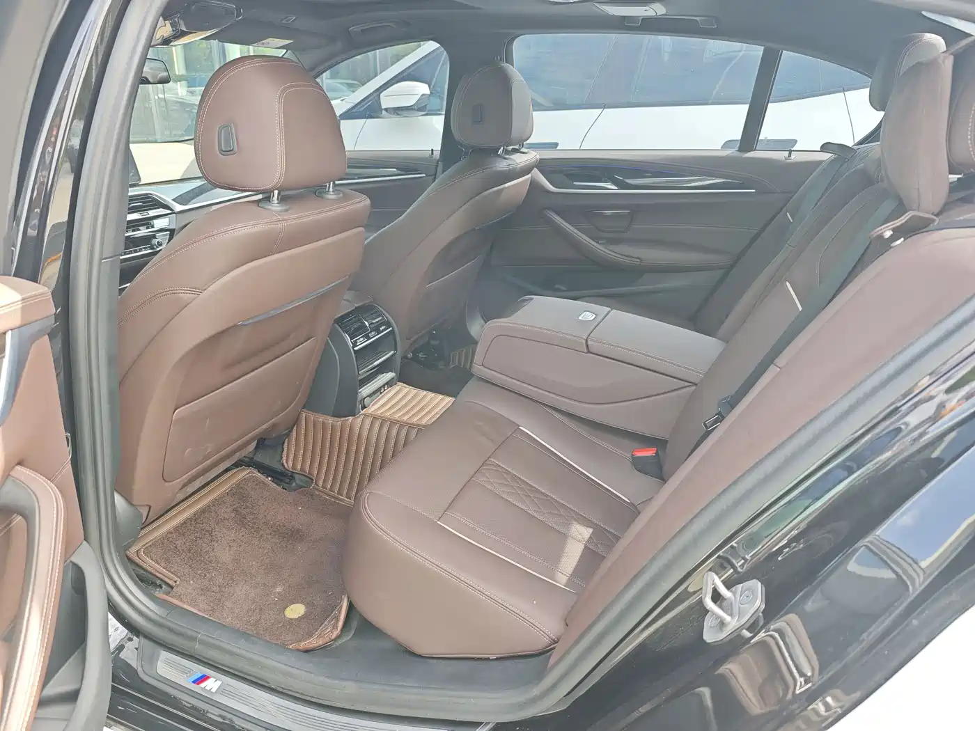 BMW 5 Series 2022 Model Second Facelift 525Li M Sport Package фото 6
