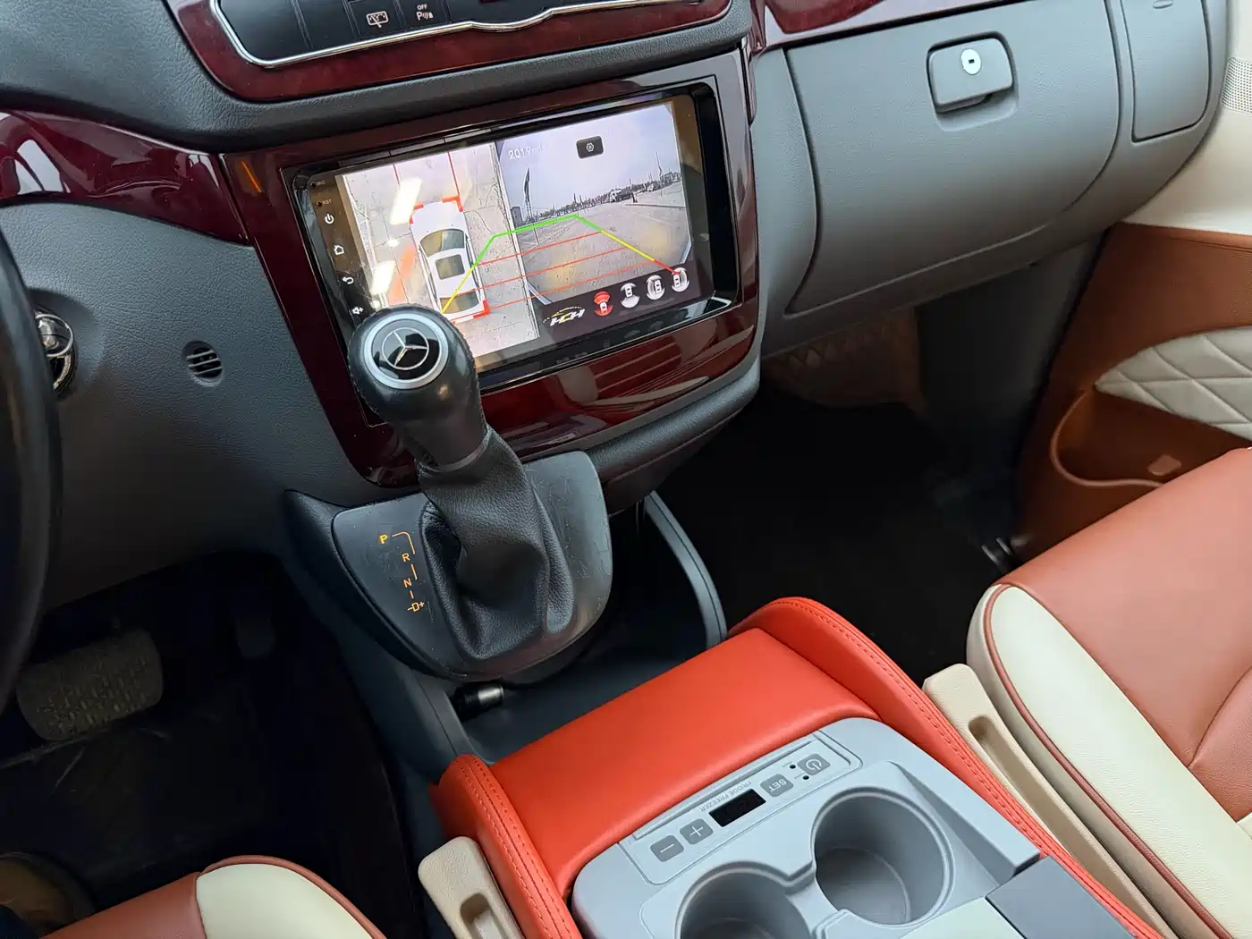 Mercedes-Benz Vito 2013 Model 3.0L Elite Edition фото 12
