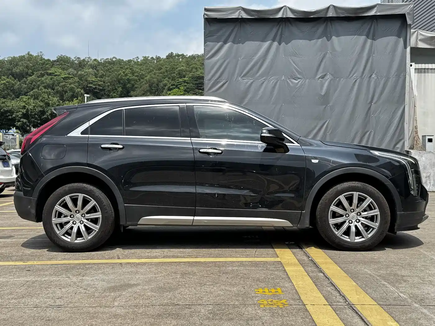 Cadillac XT4 2022 28T FWD Luxury фото 4