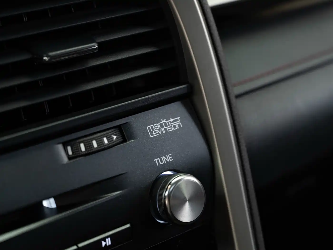 Фото 21 - Lexus RX