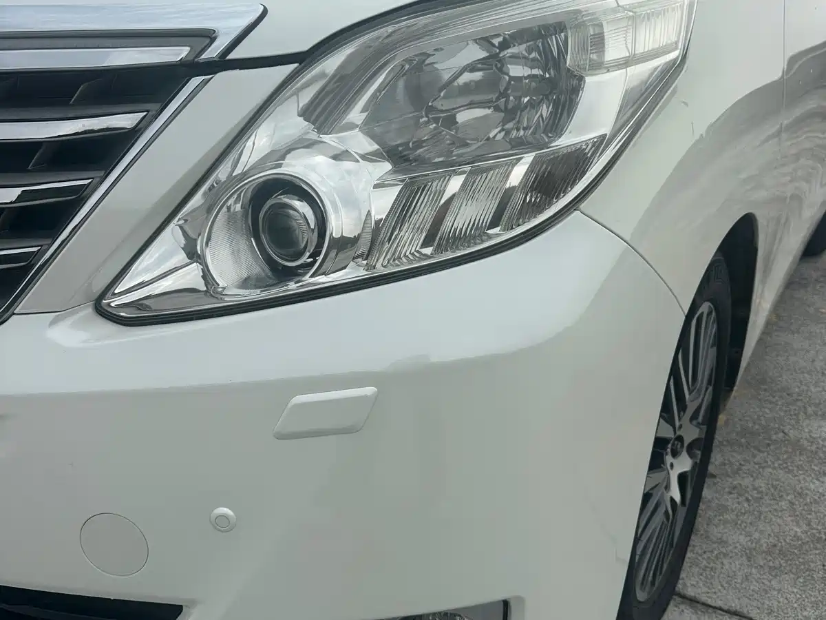 Toyota Alphard 2012 3.5L Luxury Edition фото 10