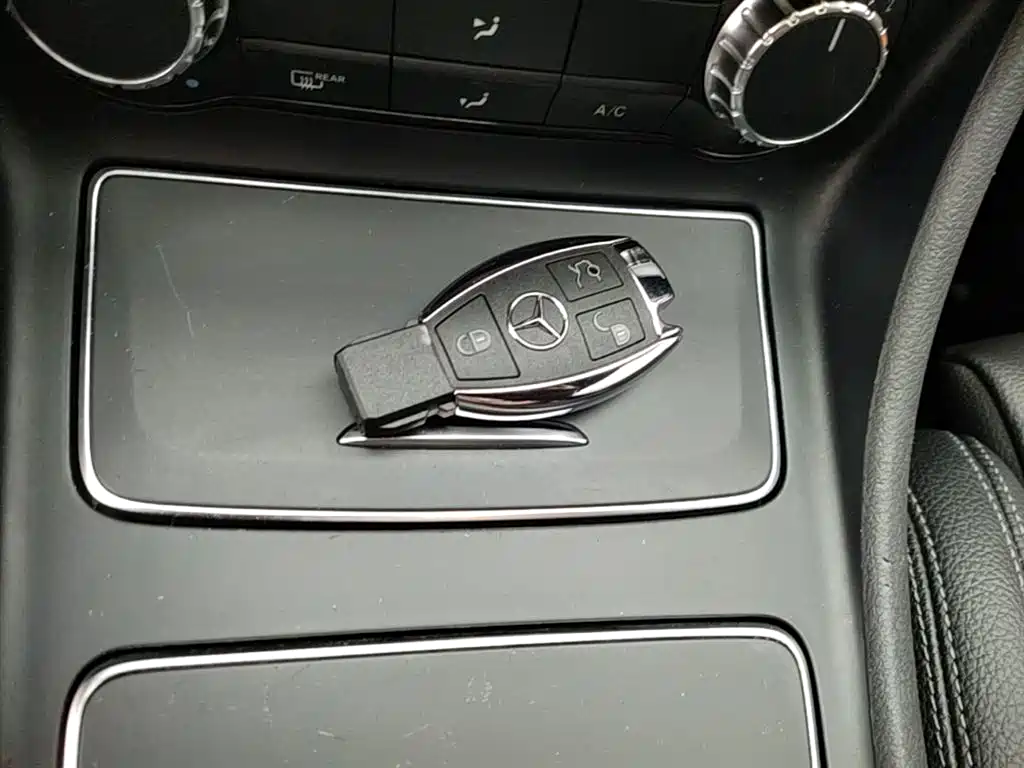 Mercedes-Benz CLA (Import) 2018 CLA 200 Dynamic Edition фото 9