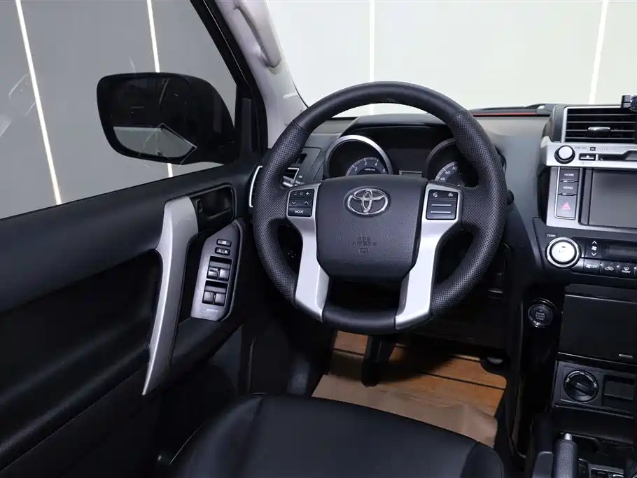 Toyota Prado 2016 2.7L Auto Luxury Edition фото 15