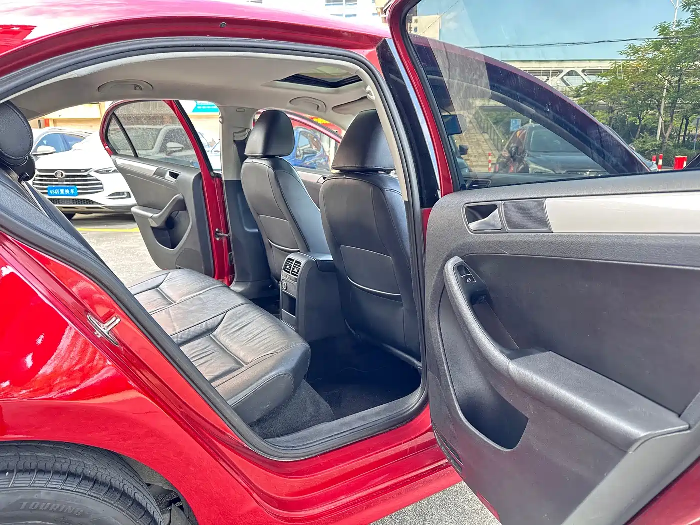 Volkswagen Sagitar 2012 2012 1.4TSI Automatic Luxury