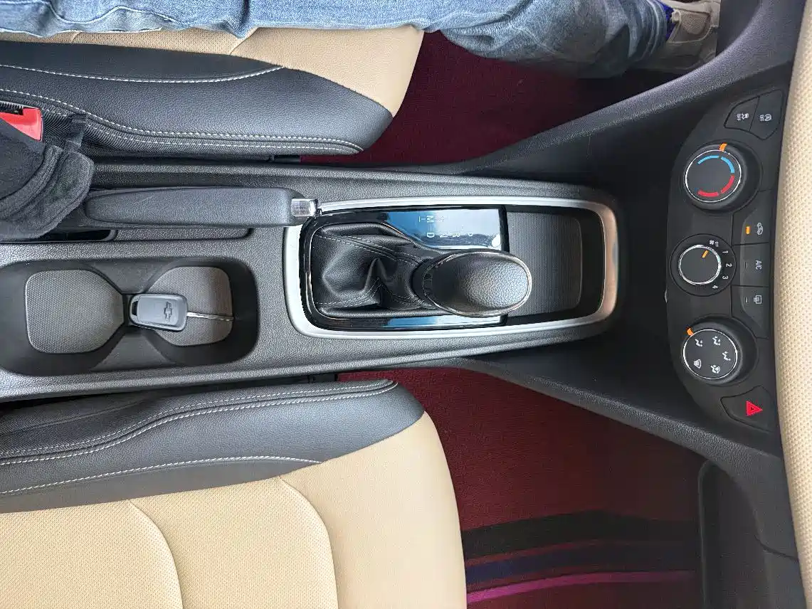 CHEVROLET CRUZE