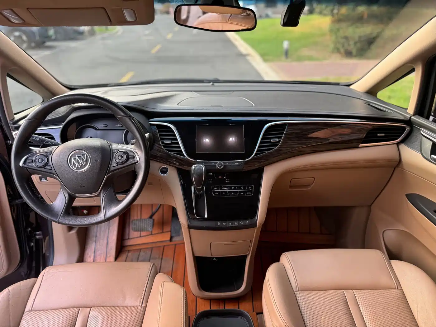 Фото 8 - Buick GL8