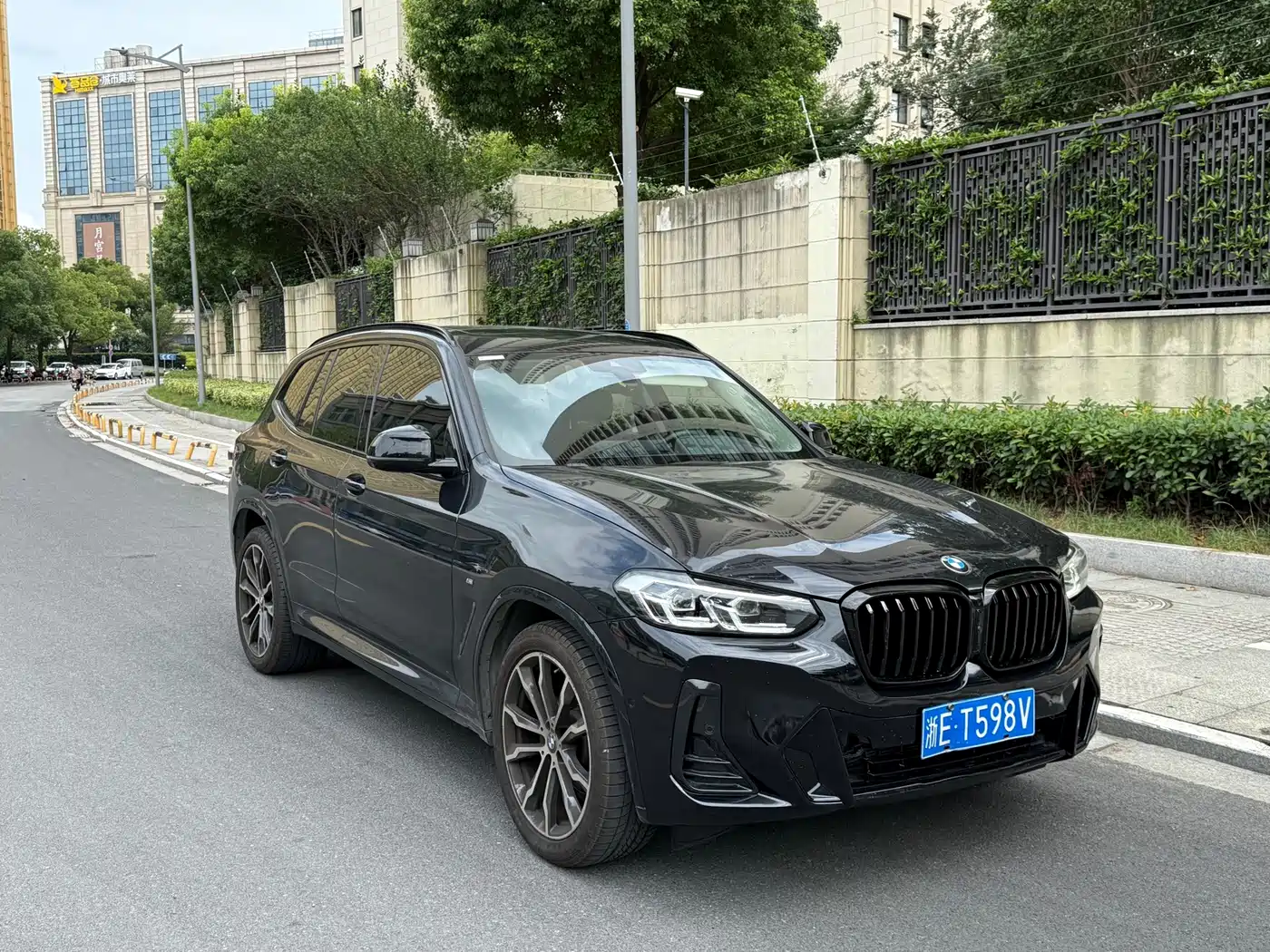 Photo 3 - BMW X3