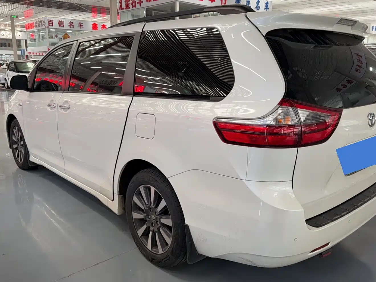 Toyota Sienna 2015 3.5L 4WD L фото 6
