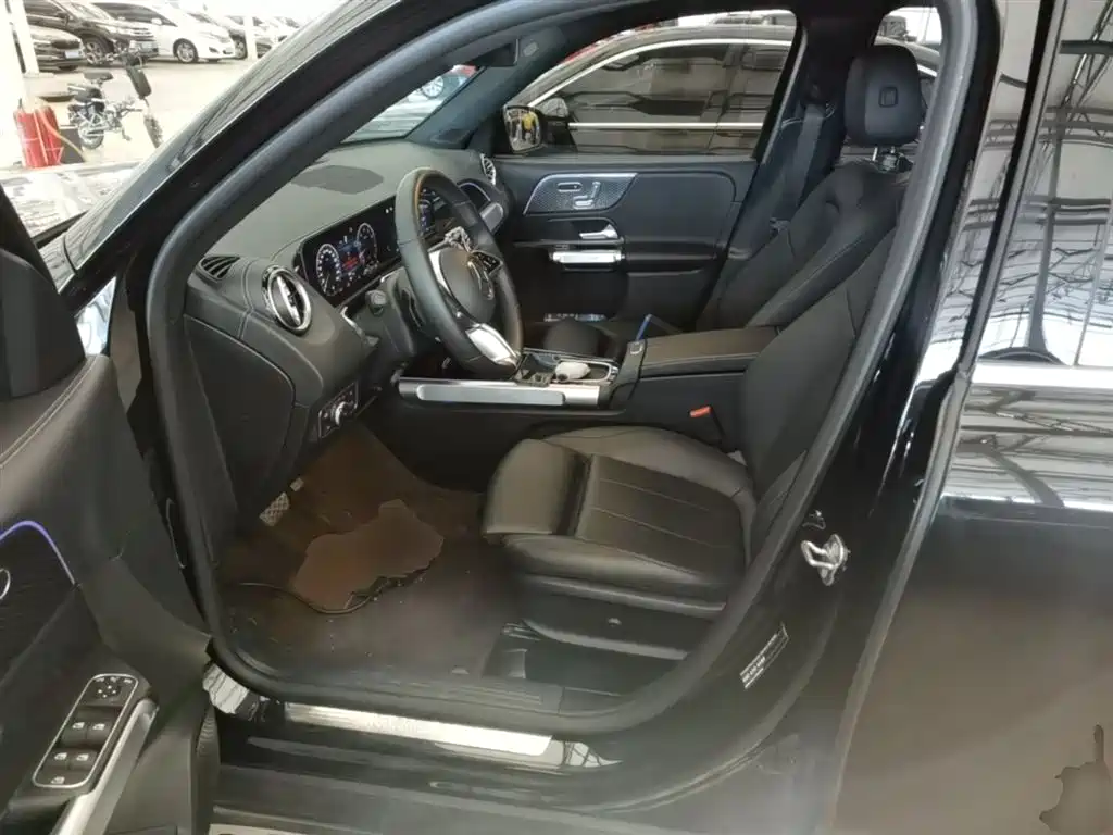 Mercedes-Benz GLB 2024 Facelift GLB 220 Style фото 15