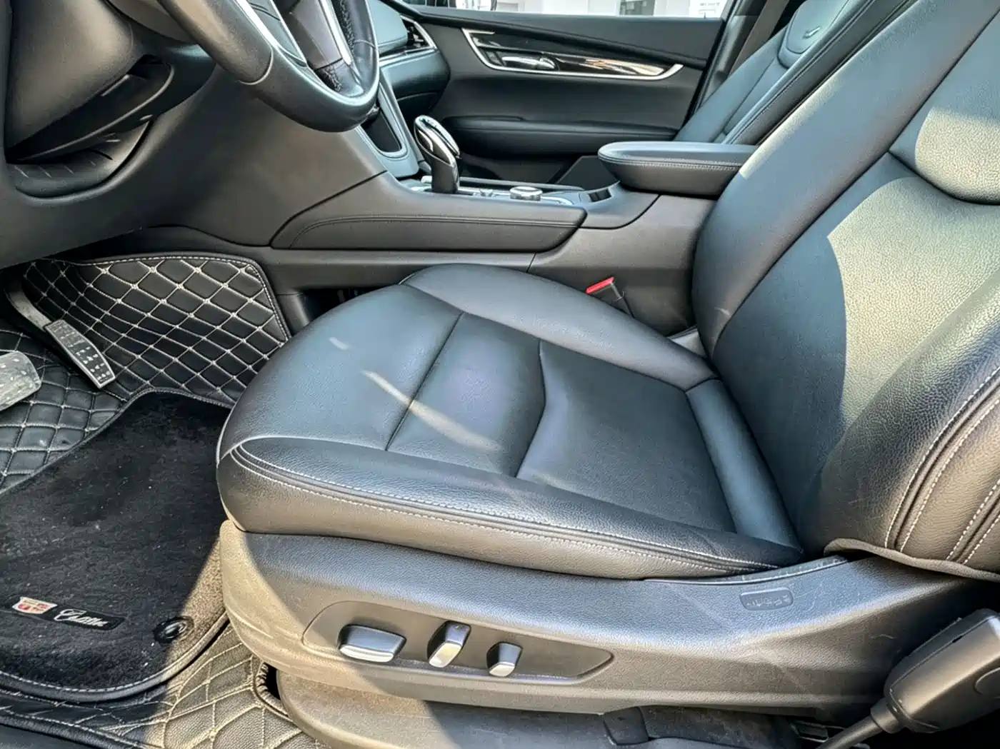 Cadillac XT5 2020 28T Luxury Model фото 9