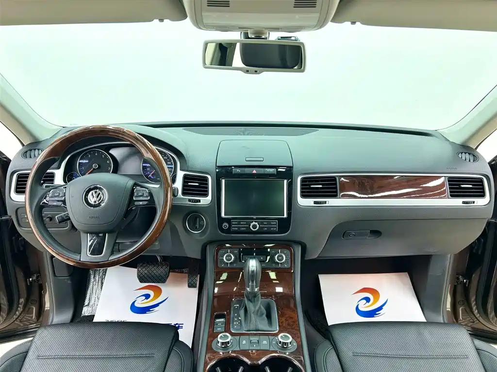 Volkswagen Touareg 2011 3.0TSI Comfort фото 7