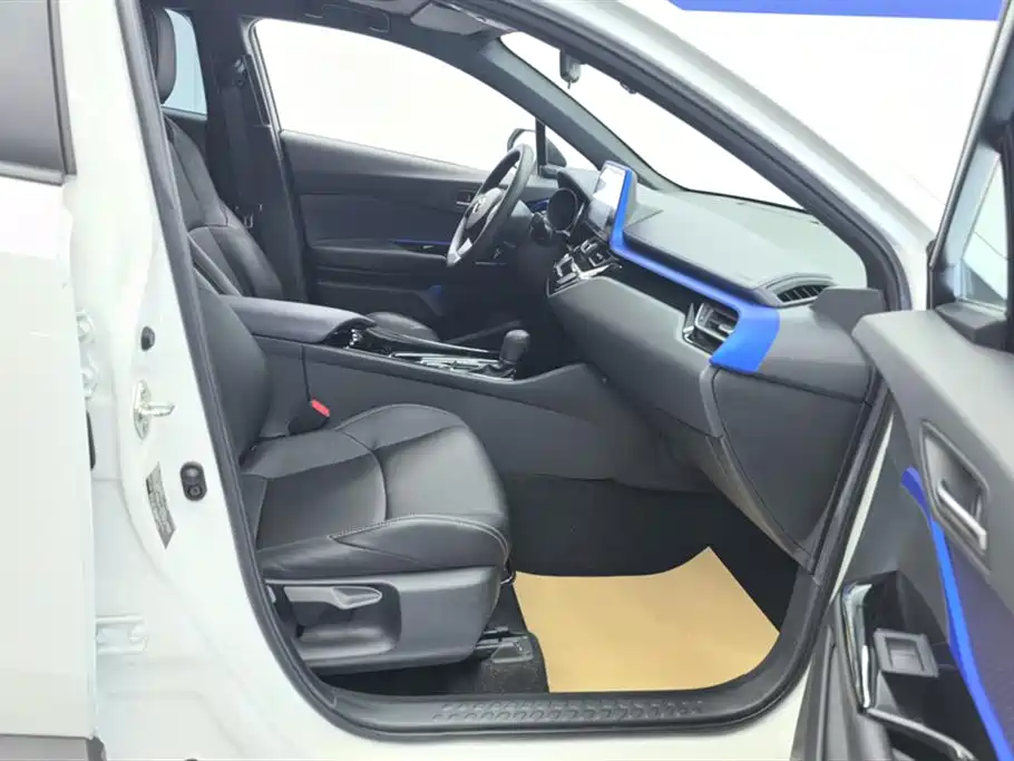 Toyota IZOA 2020 2.0L Yi Xiang Edition фото 8