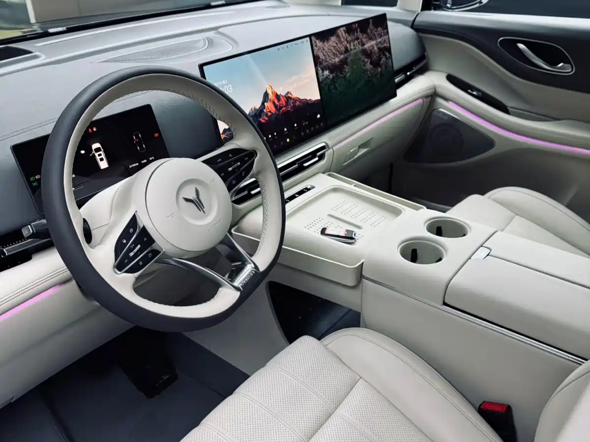 Voyah Auto Voyah Dreamer 2025 PHEV 4WD Kunpeng Premium Edition фото 8