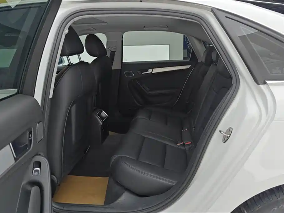 Audi A4L 2016 30 TFSI Collector's Edition Automatic Comfort фото 11
