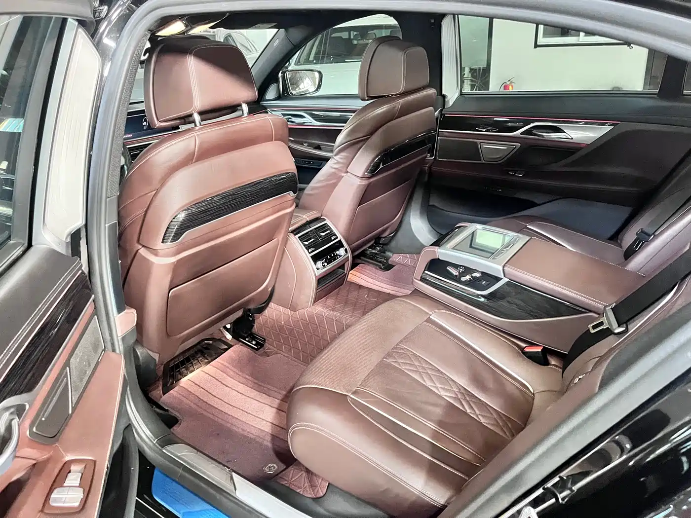 BMW 7 Series 2019 730Li M Sport Package фото 9