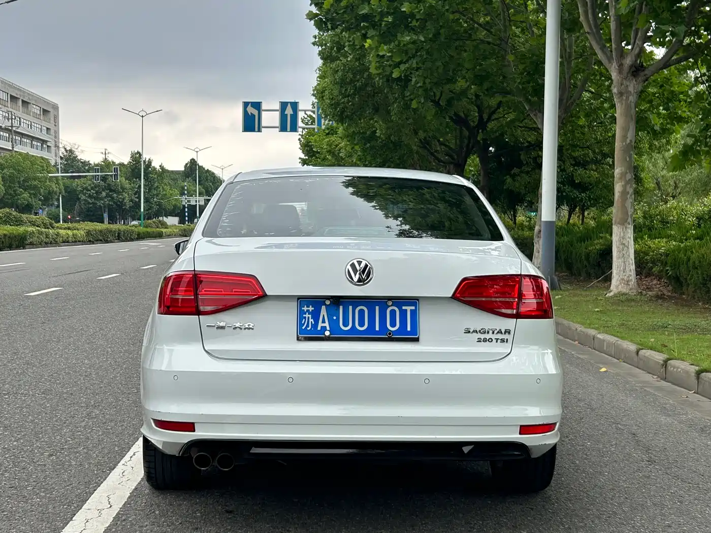 Volkswagen Sagitar 2018 280TSI DSG Spark Edition фото 6