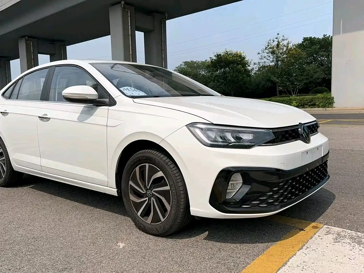 Volkswagen Lavida 2023 New Sharp 1.5L Auto Premium Edition фото 3