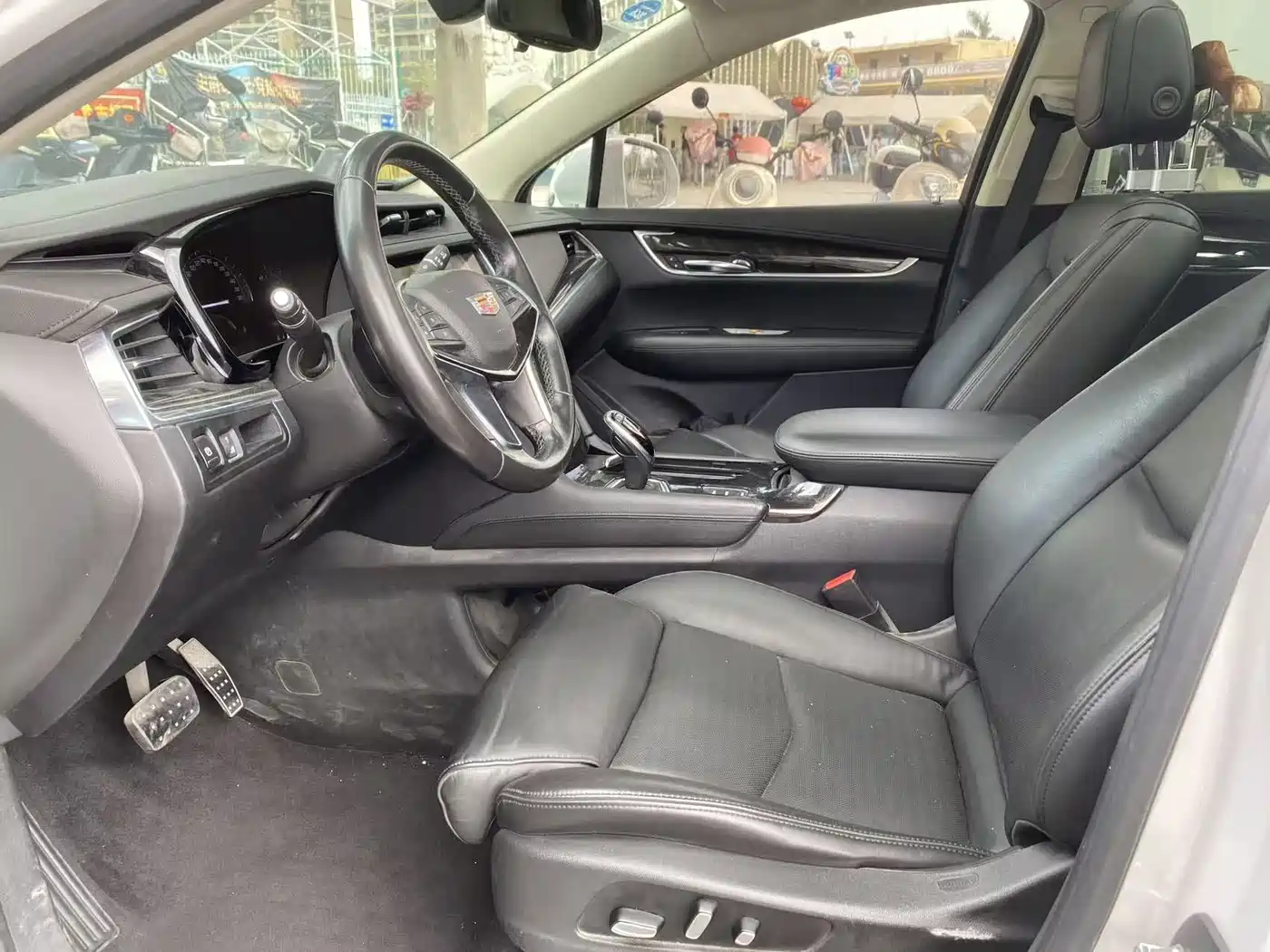 Cadillac XT5 2017 Anniversary Edition 28T 4WD Luxury фото 13
