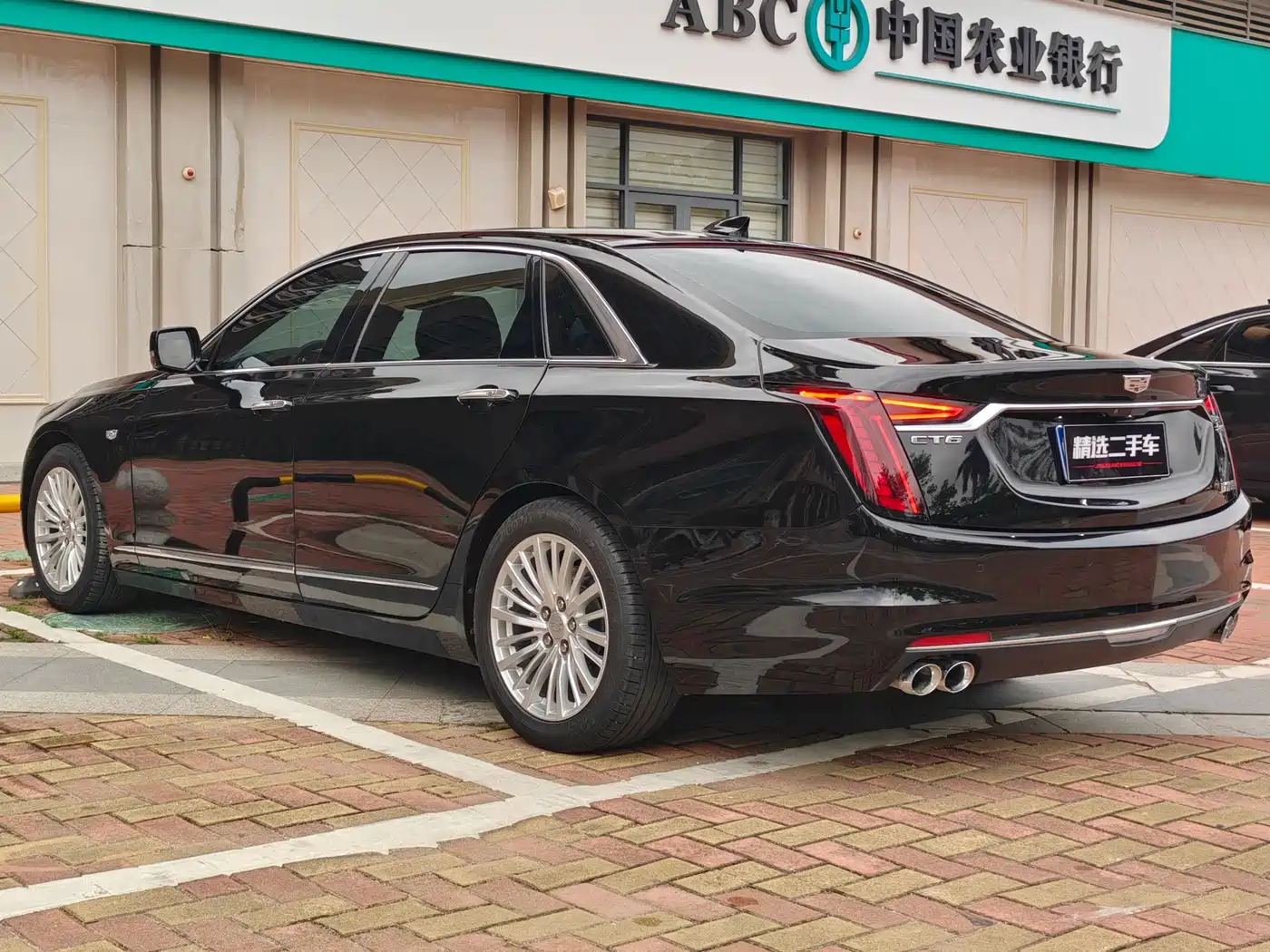 CADILLAC CT6