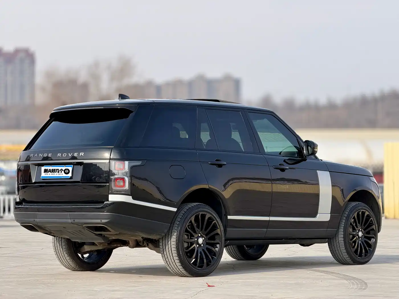 Land Rover Range Rover 2020 3.0 L6 Shengshi Edition фото 12