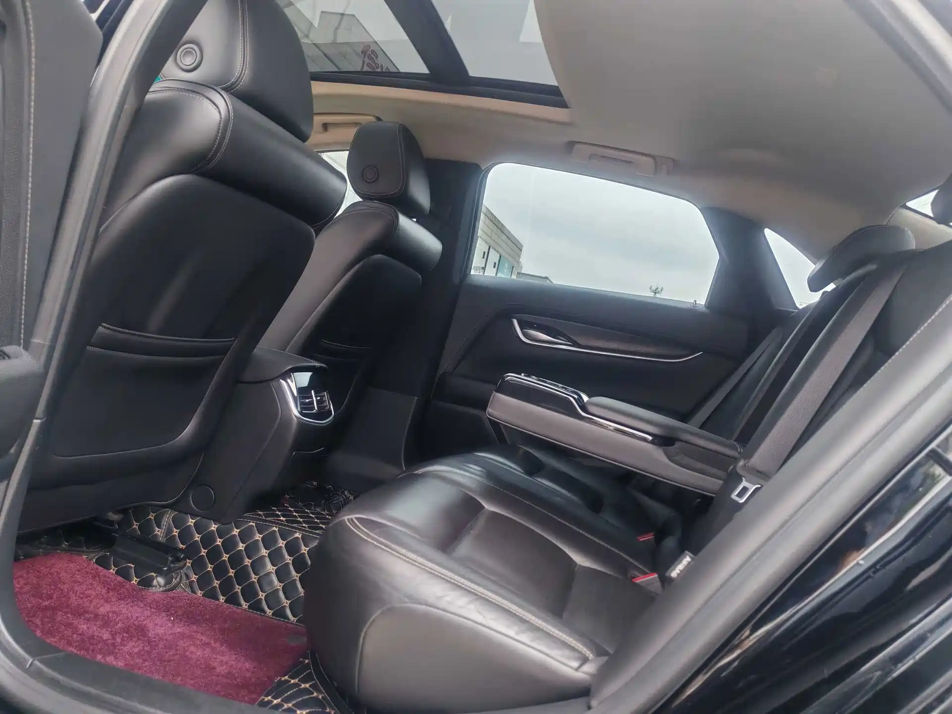 Photo 9 - Cadillac XTS