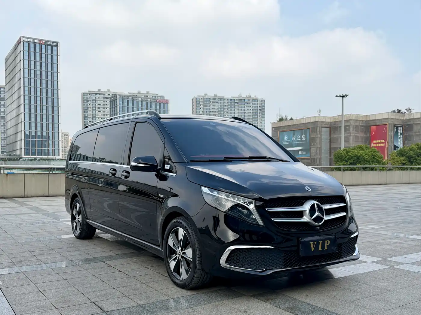 MERCEDES-BENZ V CLASS